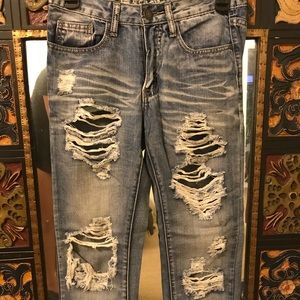 Ripped boyfriend jeans